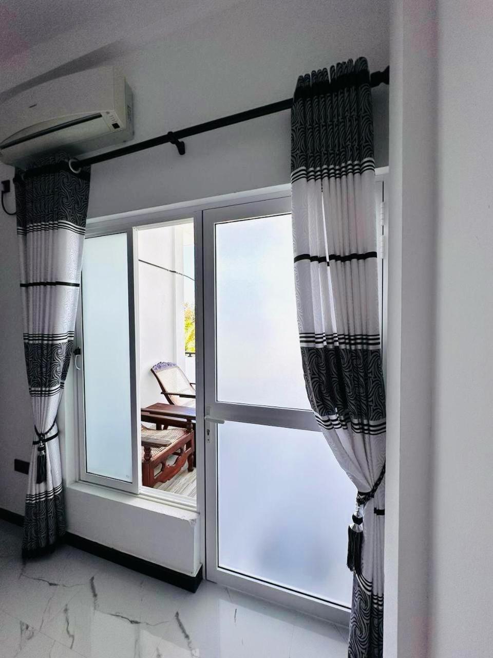 ארוגם Garden Beach Hotel מראה חיצוני תמונה