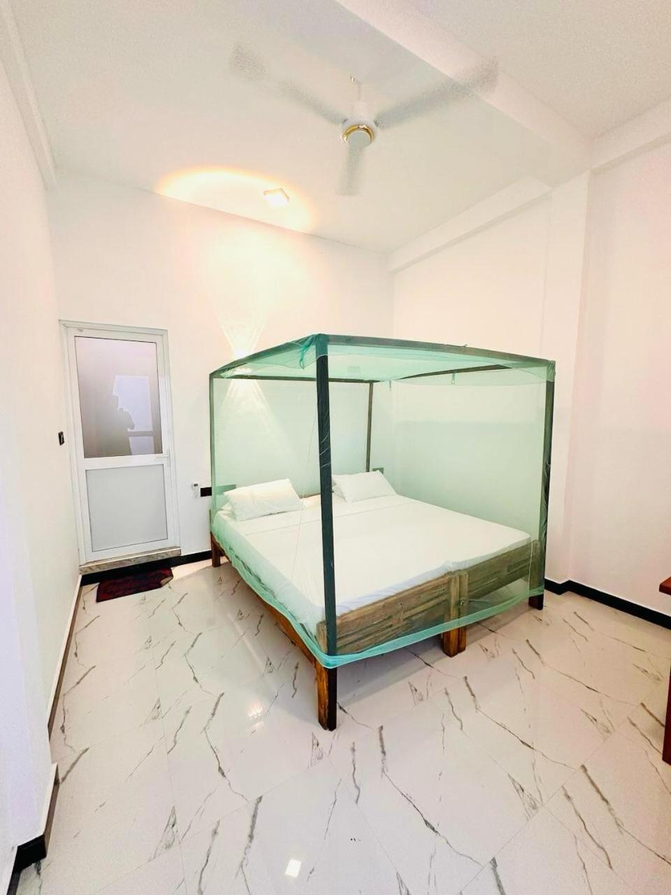 ארוגם Garden Beach Hotel מראה חיצוני תמונה